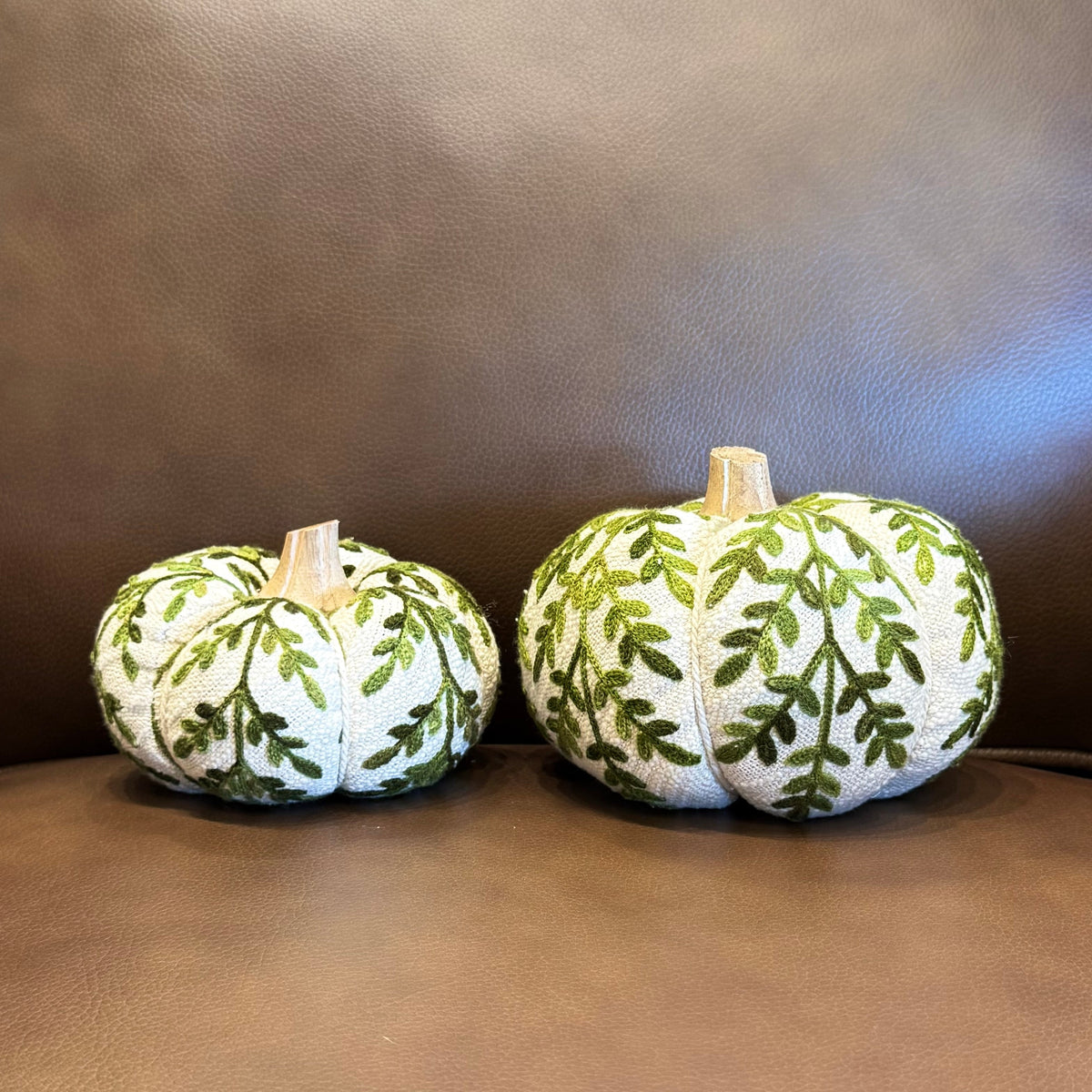 Green Foliage Knit Pumpkin with Wood Stem