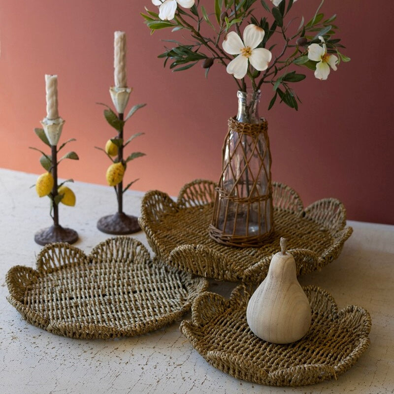 Flower-Shaped Woven Seagrass Tray